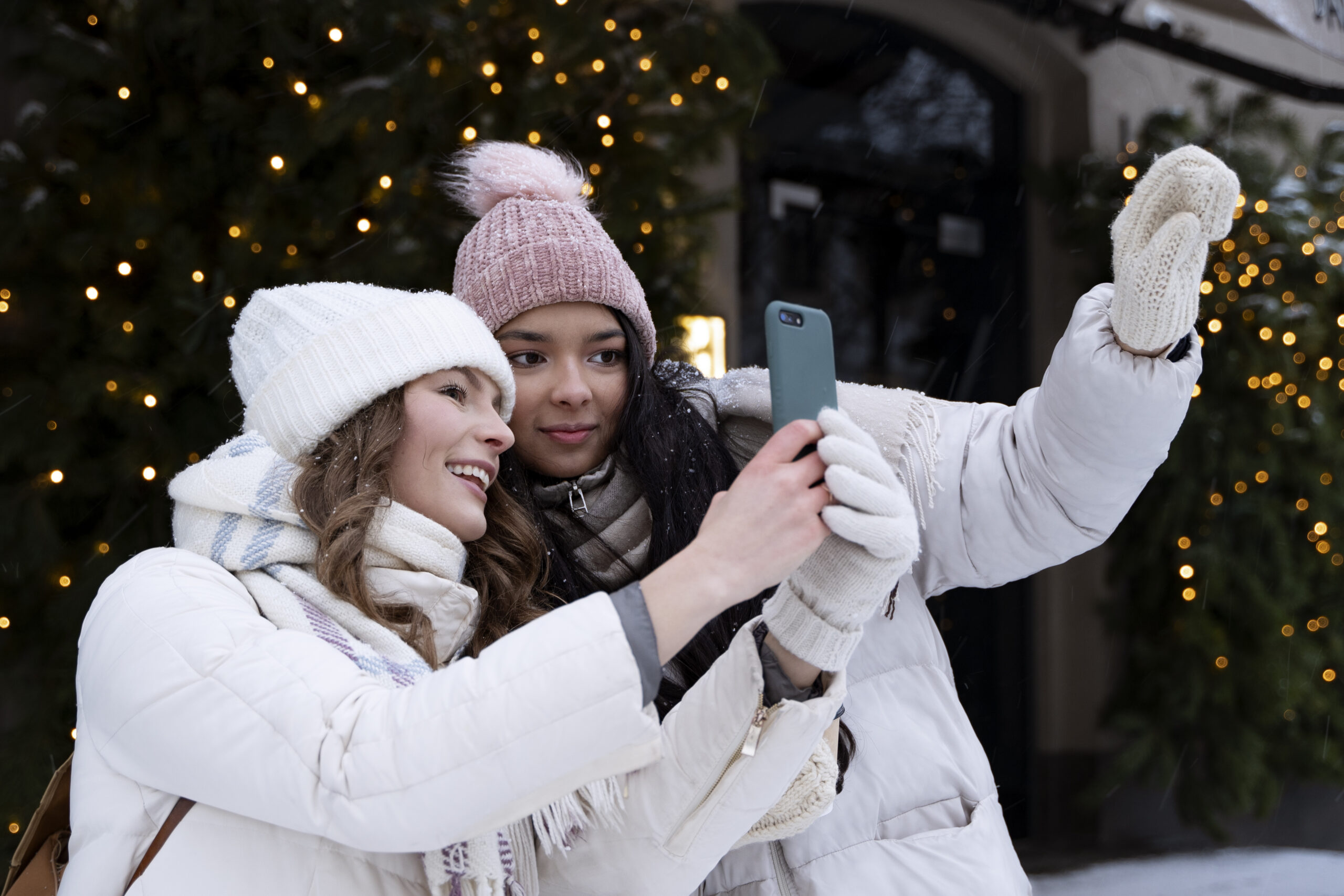 Christmas and New Year Holiday 2025 Travel Guide: Pack Smart, Plan Smarter