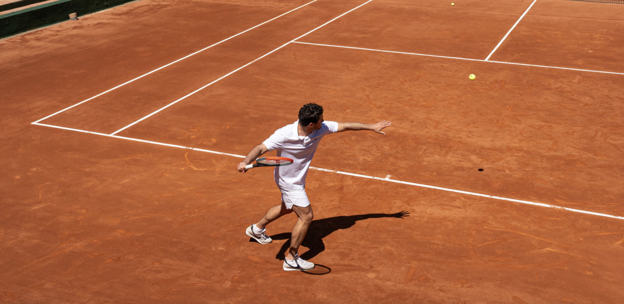 Flags and Courts: A Travellers Comparative Guide to the World’s Sportiest Hotels